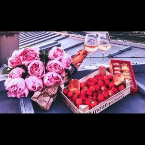 Meet your Posher, Etta